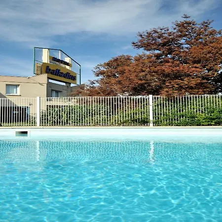 The Originals Access, Clermont-ferrand Nord Hotel 2*